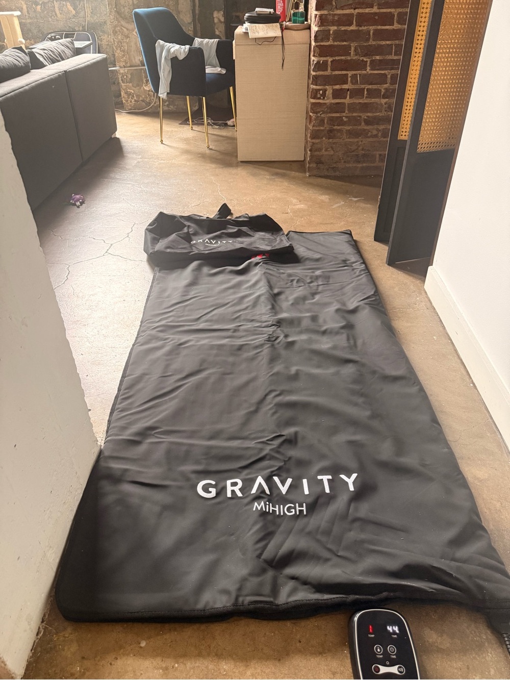Gravity MiHigh Black Electronic Massage Mat with Remote